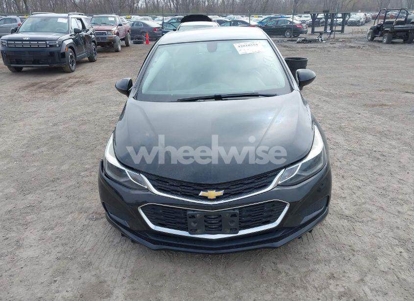 Photo 12 of 2018 Chevrolet Cruze LT AUTO (VIN 1G1BE5SM6J7205671)
