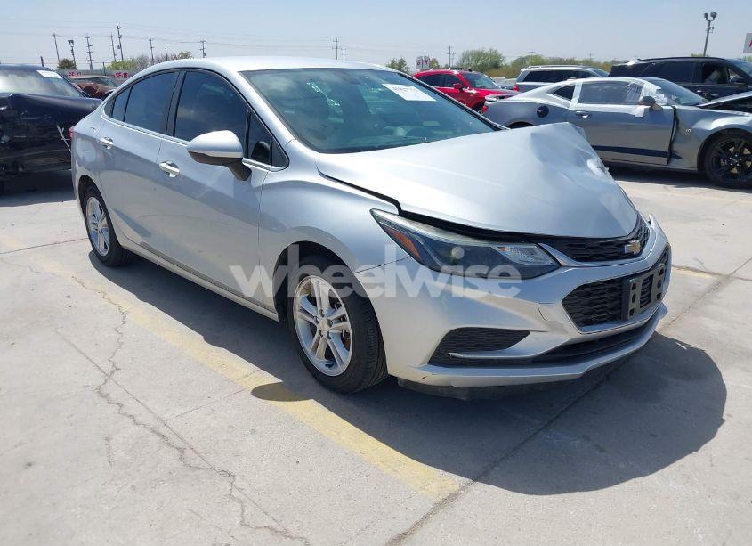 2018 Chevrolet Cruze LT AUTO (VIN 1G1BE5SM6J7207923) main photo