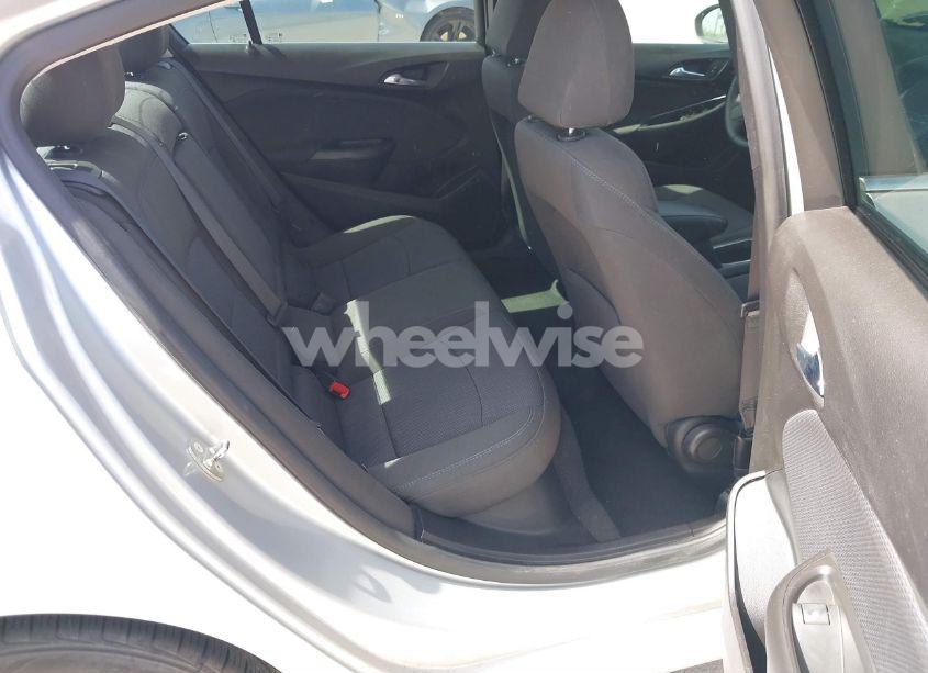 Photo 8 of 2018 Chevrolet Cruze LT AUTO (VIN 1G1BE5SM6J7207923)