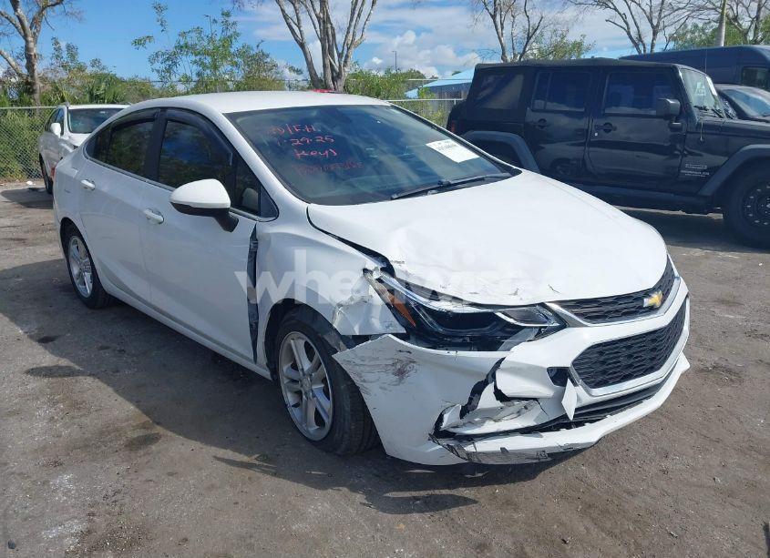 2018 Chevrolet Cruze LT AUTO (VIN 1G1BE5SM6J7224334) main photo