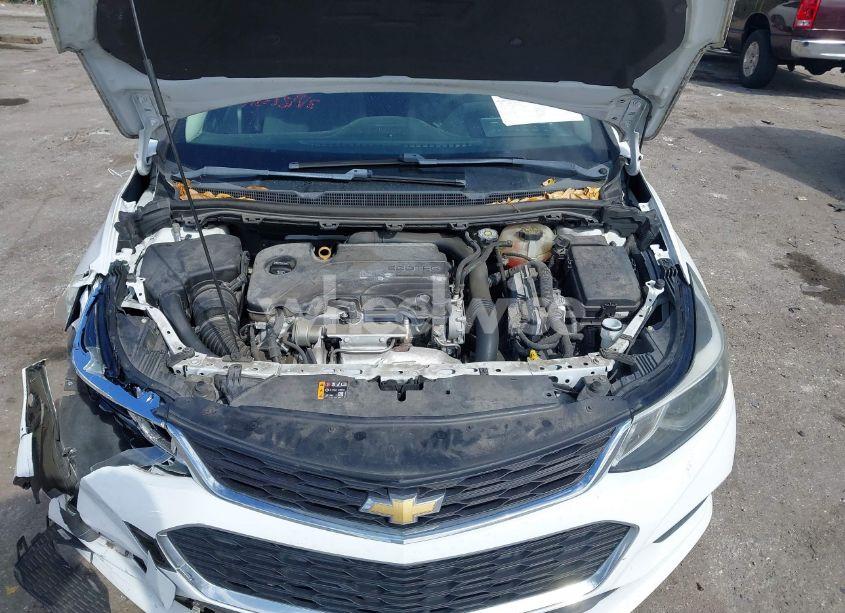 Photo 10 of 2018 Chevrolet Cruze LT AUTO (VIN 1G1BE5SM6J7224334)