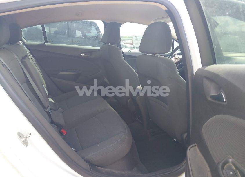 Photo 8 of 2018 Chevrolet Cruze LT AUTO (VIN 1G1BE5SM6J7224334)