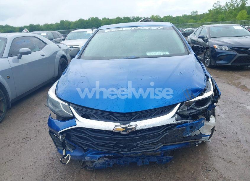 Photo 12 of 2019 Chevrolet Cruze LT (VIN 1G1BE5SM6K7106334)