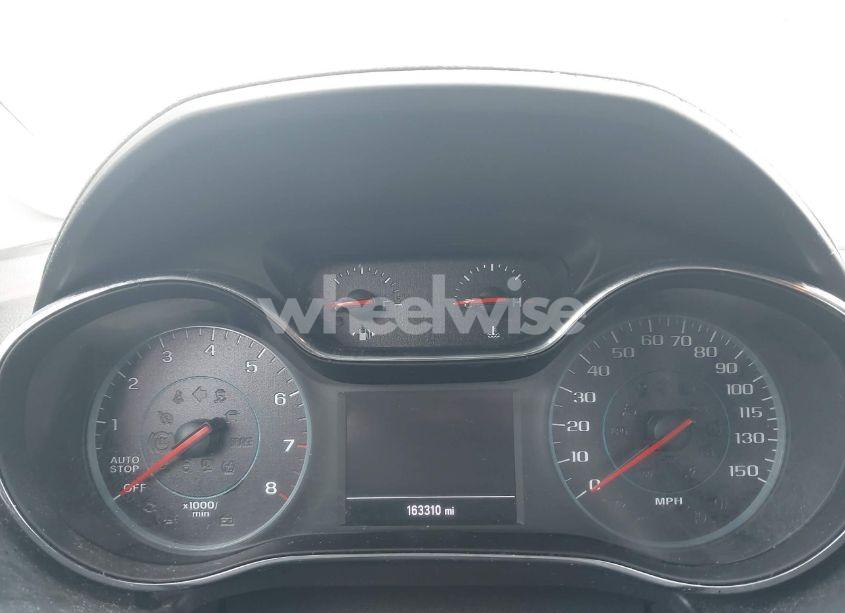 Photo 7 of 2019 Chevrolet Cruze LT (VIN 1G1BE5SM6K7106334)