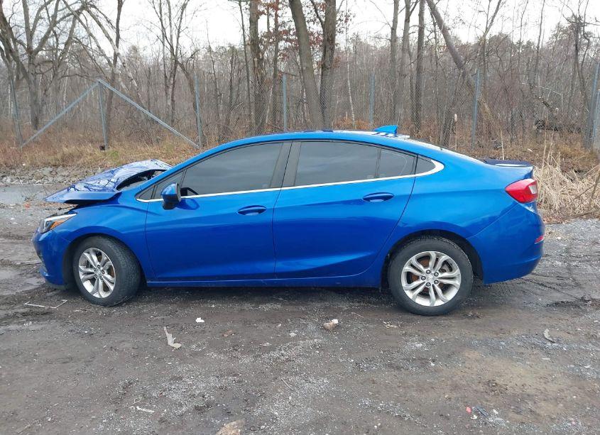 Photo 14 of 2019 Chevrolet Cruze LT (VIN 1G1BE5SM6K7113767)