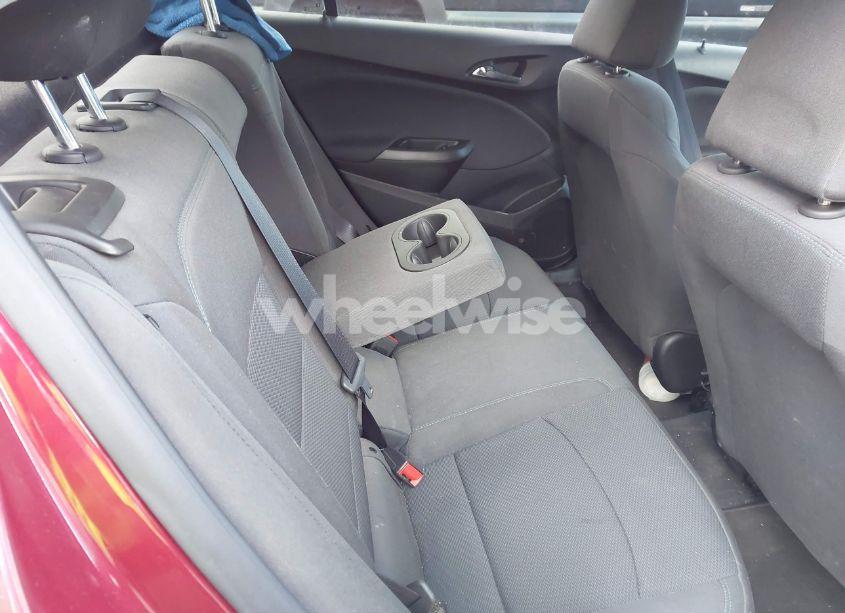 Photo 8 of 2019 Chevrolet Cruze LT (VIN 1G1BE5SM6K7125336)