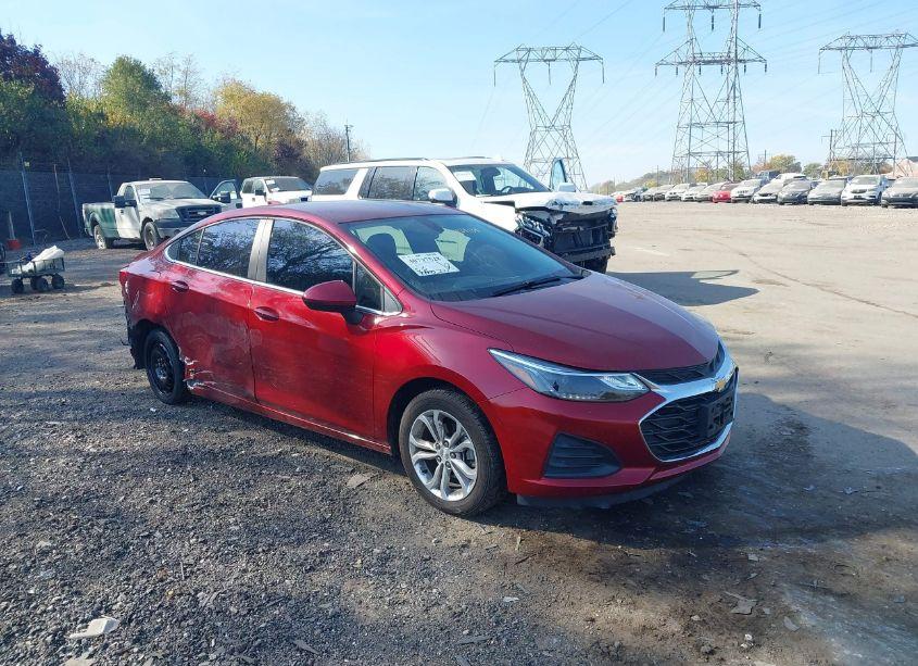 2019 Chevrolet Cruze LT (VIN 1G1BE5SM6K7134134) main photo