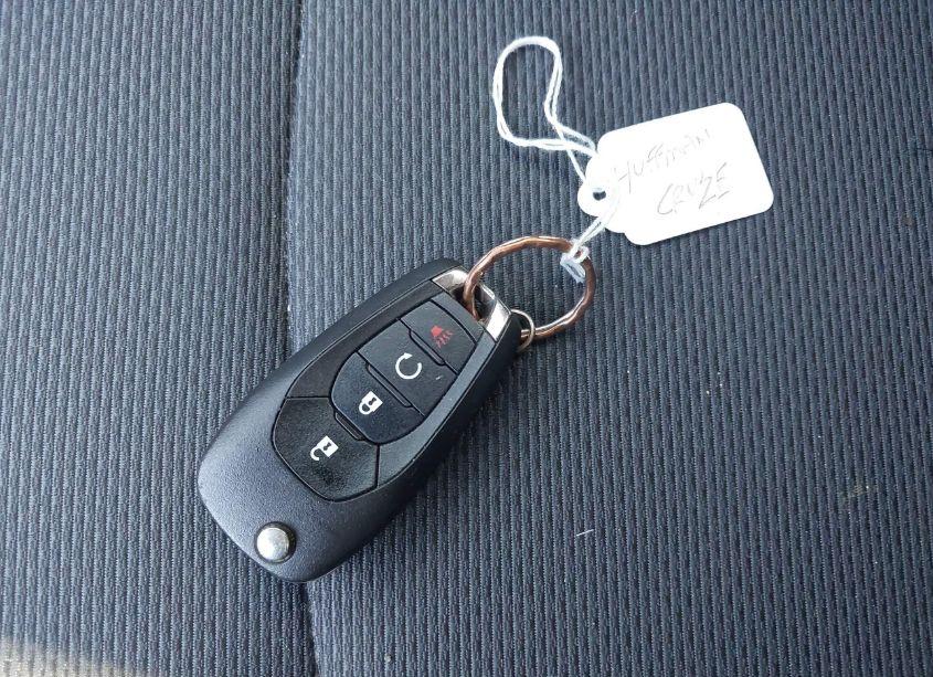 Photo 11 of 2019 Chevrolet Cruze LT (VIN 1G1BE5SM6K7134134)