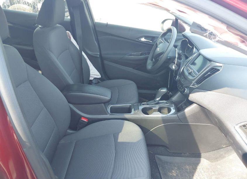 Photo 5 of 2019 Chevrolet Cruze LT (VIN 1G1BE5SM6K7134134)