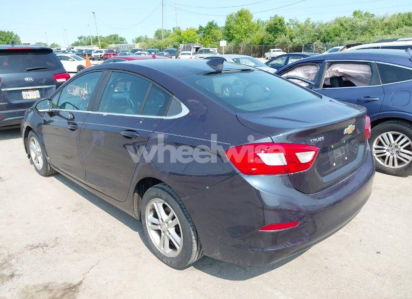 Photo 3 of 2016 Chevrolet Cruze LT (VIN 1G1BE5SM7G7232564)