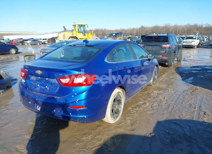 Photo 4 of 2016 Chevrolet Cruze LT AUTO (VIN 1G1BE5SM7G7236811)