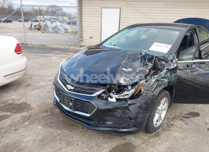 Photo 6 of 2016 Chevrolet Cruze LT AUTO (VIN 1G1BE5SM7G7287631)