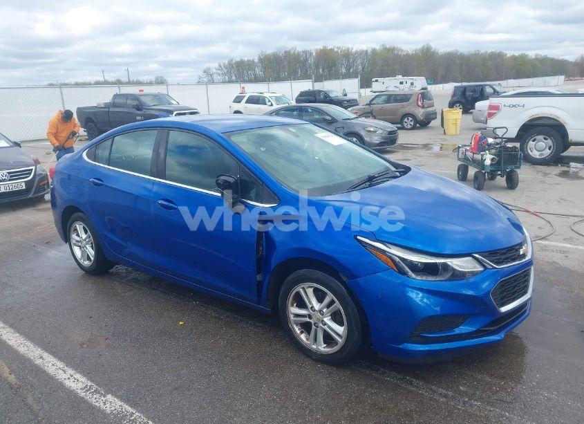 2016 Chevrolet Cruze LT AUTO (VIN 1G1BE5SM7G7303018) main photo