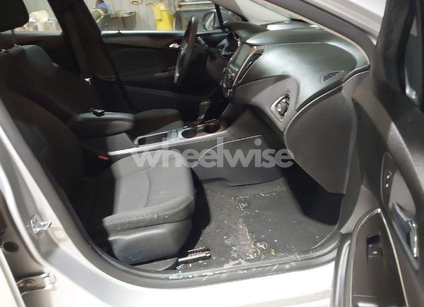 Photo 5 of 2016 Chevrolet Cruze LT AUTO (VIN 1G1BE5SM7G7311846)