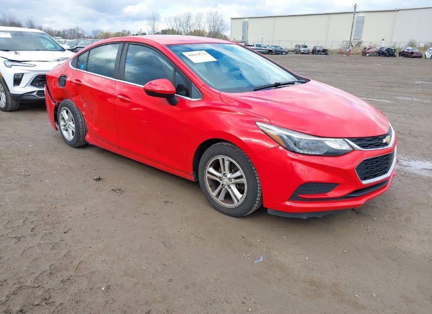 2017 Chevrolet Cruze LT AUTO (VIN 1G1BE5SM7H7110272) main photo