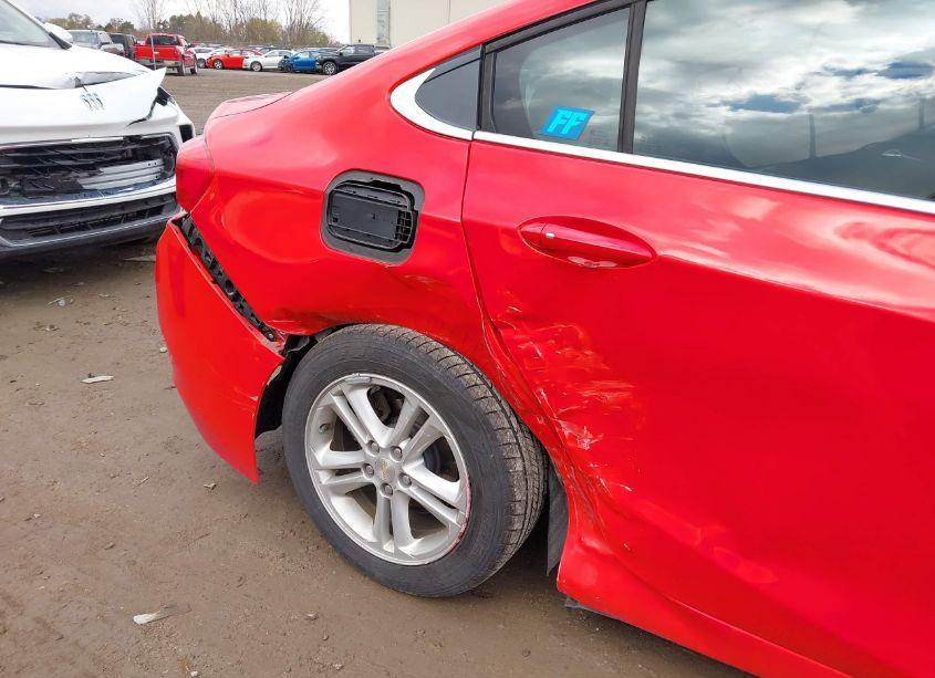 Photo 19 of 2017 Chevrolet Cruze LT AUTO (VIN 1G1BE5SM7H7110272)