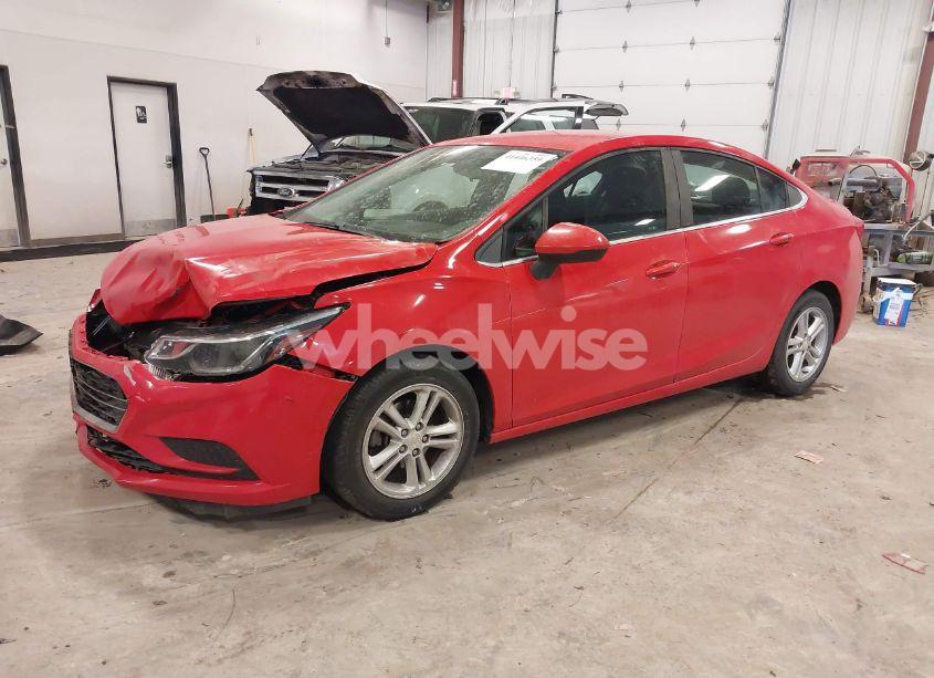 Photo 2 of 2017 Chevrolet Cruze LT AUTO (VIN 1G1BE5SM7H7110448)