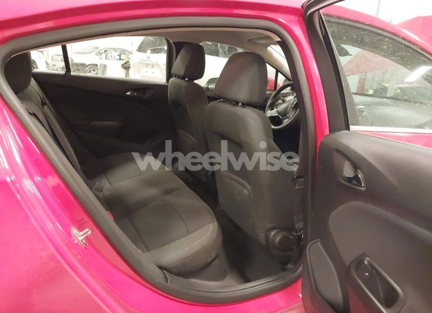 Photo 8 of 2017 Chevrolet Cruze LT AUTO (VIN 1G1BE5SM7H7110448)