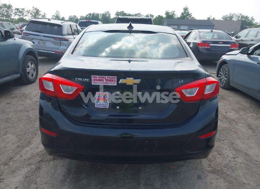 Photo 17 of 2017 Chevrolet Cruze LT AUTO (VIN 1G1BE5SM7H7133924)