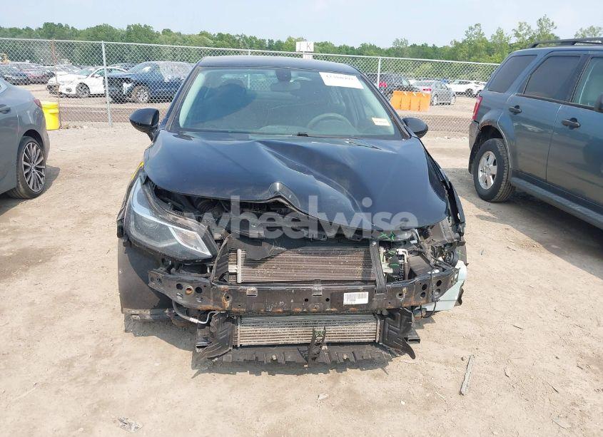 Photo 6 of 2017 Chevrolet Cruze LT AUTO (VIN 1G1BE5SM7H7133924)