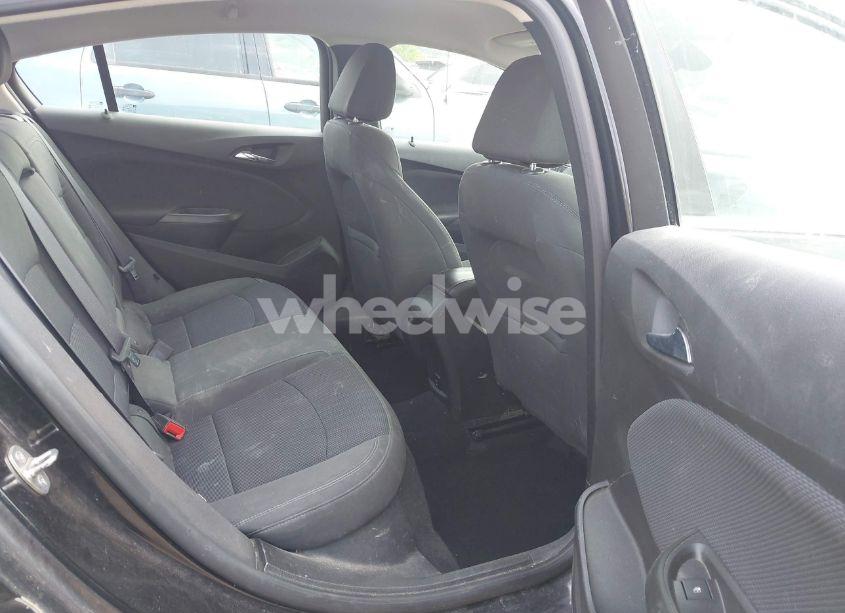 Photo 8 of 2017 Chevrolet Cruze LT AUTO (VIN 1G1BE5SM7H7133924)