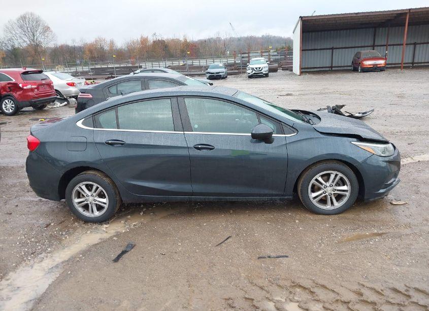Photo 13 of 2017 Chevrolet Cruze LT AUTO (VIN 1G1BE5SM7H7143921)