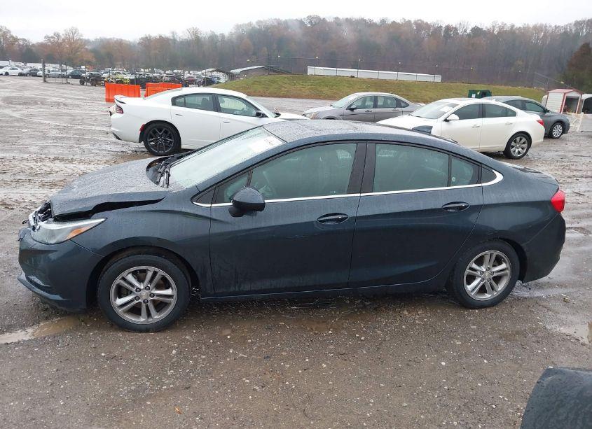 Photo 14 of 2017 Chevrolet Cruze LT AUTO (VIN 1G1BE5SM7H7143921)