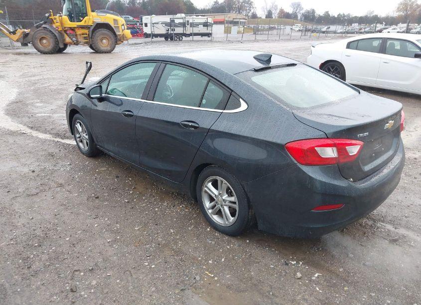 Photo 3 of 2017 Chevrolet Cruze LT AUTO (VIN 1G1BE5SM7H7143921)