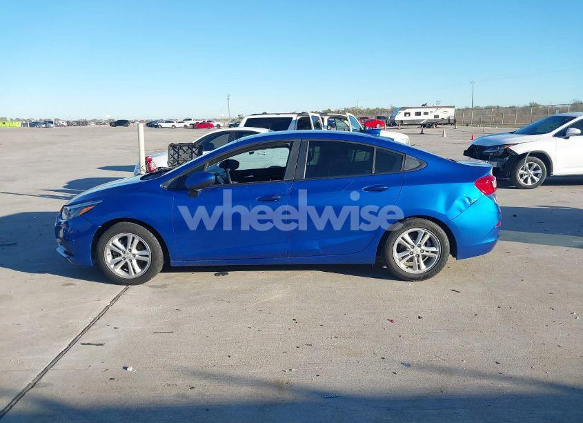 Photo 14 of 2017 Chevrolet Cruze LT AUTO (VIN 1G1BE5SM7H7158113)