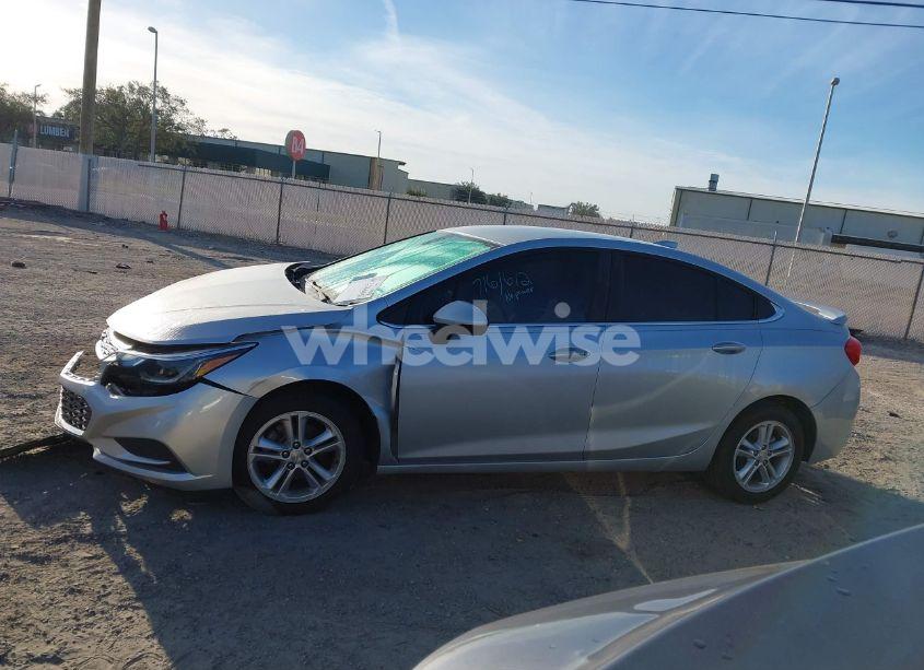 Photo 14 of 2017 Chevrolet Cruze LT AUTO (VIN 1G1BE5SM7H7161612)