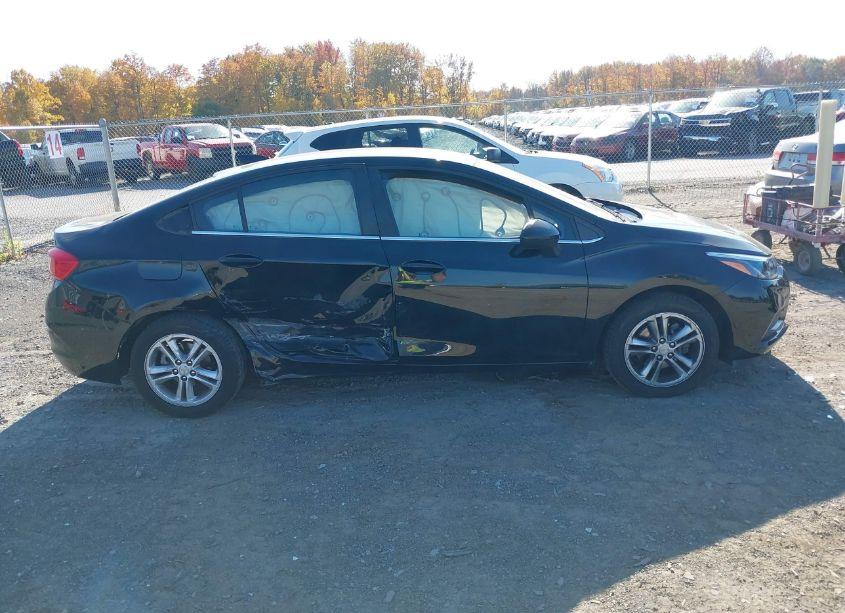 Photo 13 of 2017 Chevrolet Cruze LT AUTO (VIN 1G1BE5SM7H7162534)