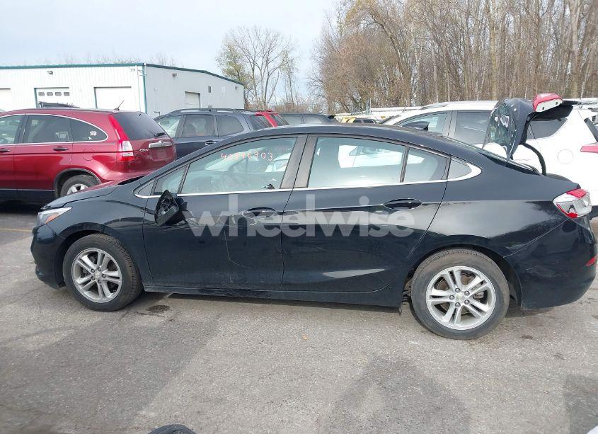 Photo 15 of 2017 Chevrolet Cruze LT AUTO (VIN 1G1BE5SM7H7169001)