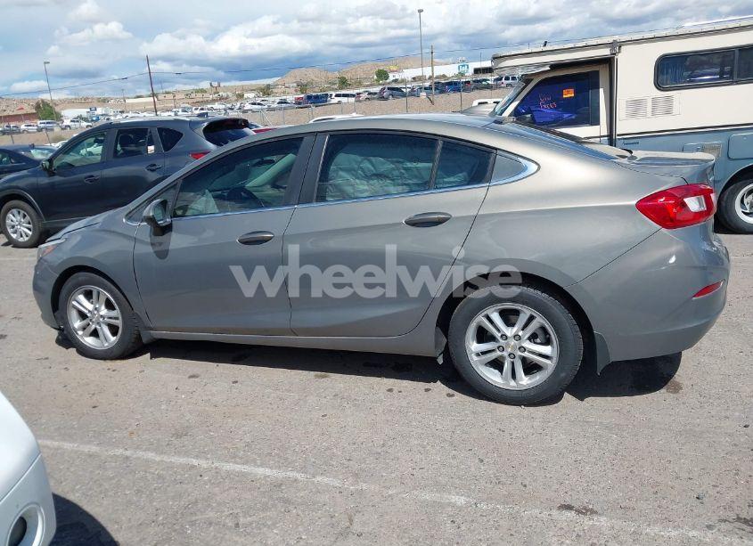 Photo 14 of 2017 Chevrolet Cruze LT AUTO (VIN 1G1BE5SM7H7186039)