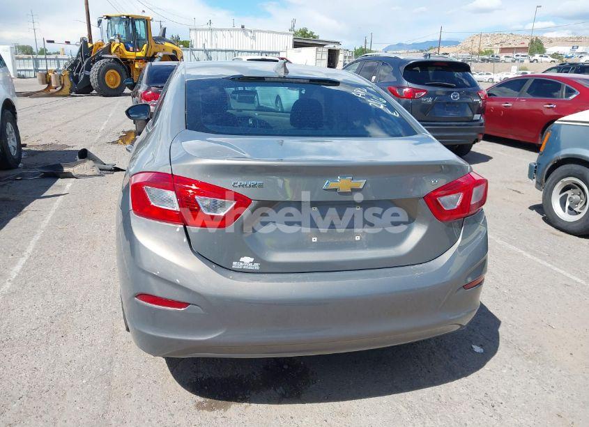 Photo 16 of 2017 Chevrolet Cruze LT AUTO (VIN 1G1BE5SM7H7186039)