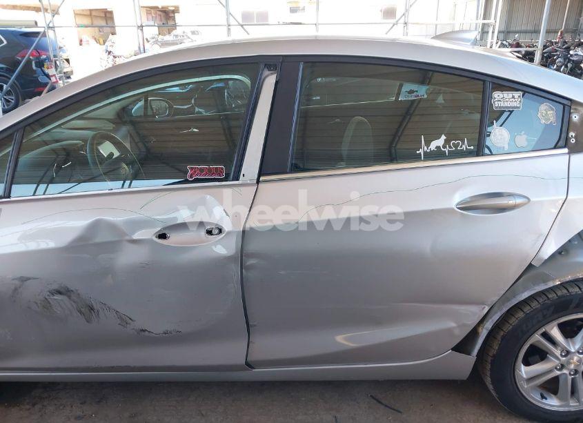 Photo 15 of 2017 Chevrolet Cruze LT AUTO (VIN 1G1BE5SM7H7193461)