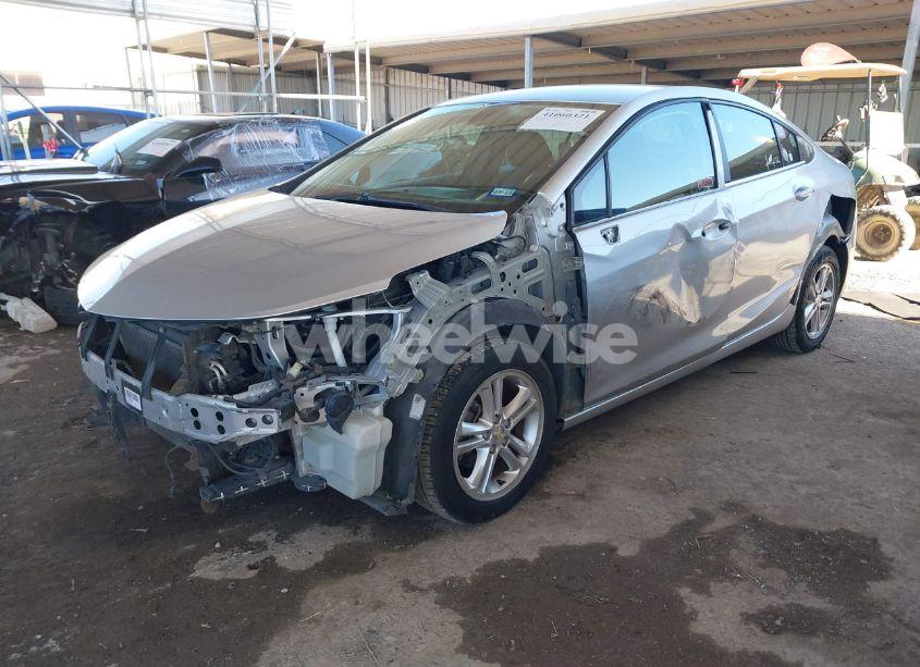 Photo 2 of 2017 Chevrolet Cruze LT AUTO (VIN 1G1BE5SM7H7193461)