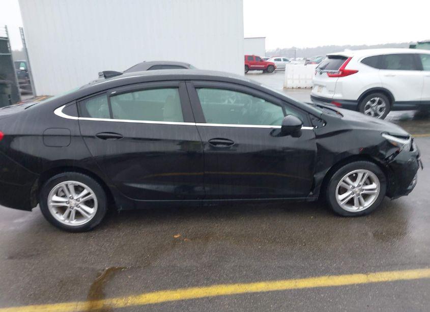 Photo 13 of 2017 Chevrolet Cruze LT AUTO (VIN 1G1BE5SM7H7217886)