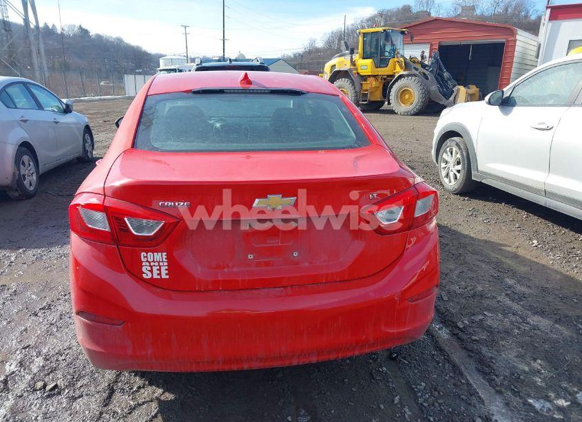 Photo 16 of 2017 Chevrolet Cruze LT AUTO (VIN 1G1BE5SM7H7231397)