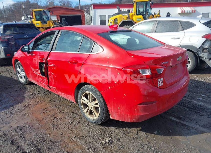 Photo 3 of 2017 Chevrolet Cruze LT AUTO (VIN 1G1BE5SM7H7231397)