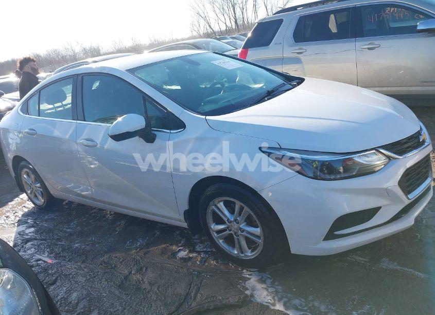 Photo 13 of 2017 Chevrolet Cruze LT AUTO (VIN 1G1BE5SM7H7233702)