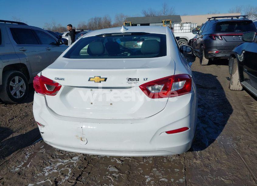 Photo 16 of 2017 Chevrolet Cruze LT AUTO (VIN 1G1BE5SM7H7233702)