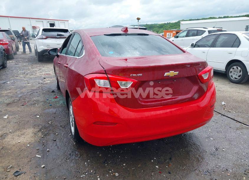 Photo 3 of 2017 Chevrolet Cruze LT AUTO (VIN 1G1BE5SM7H7252217)