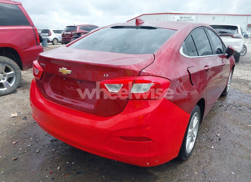 Photo 4 of 2017 Chevrolet Cruze LT AUTO (VIN 1G1BE5SM7H7252217)
