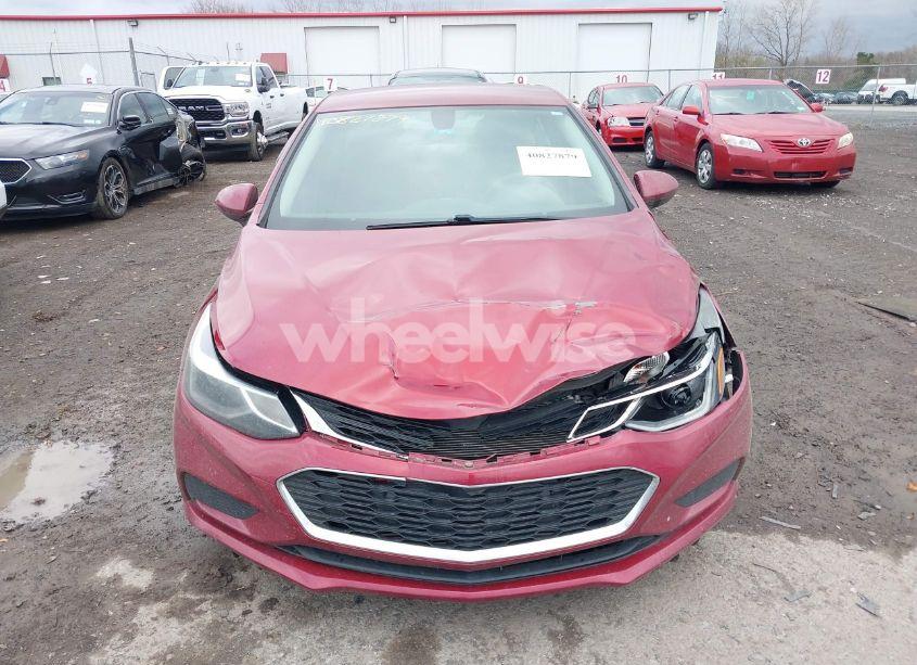 Photo 12 of 2018 Chevrolet Cruze LT AUTO (VIN 1G1BE5SM7J7110620)