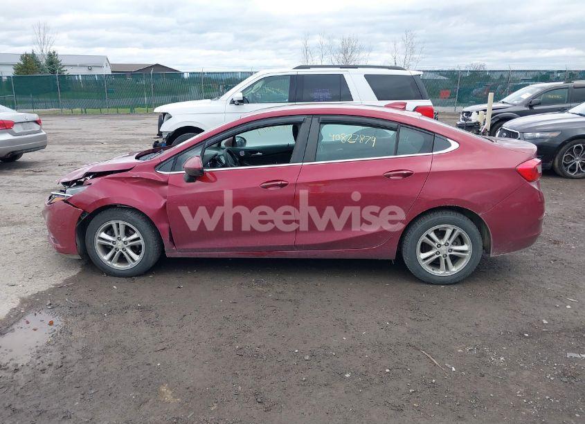 Photo 14 of 2018 Chevrolet Cruze LT AUTO (VIN 1G1BE5SM7J7110620)