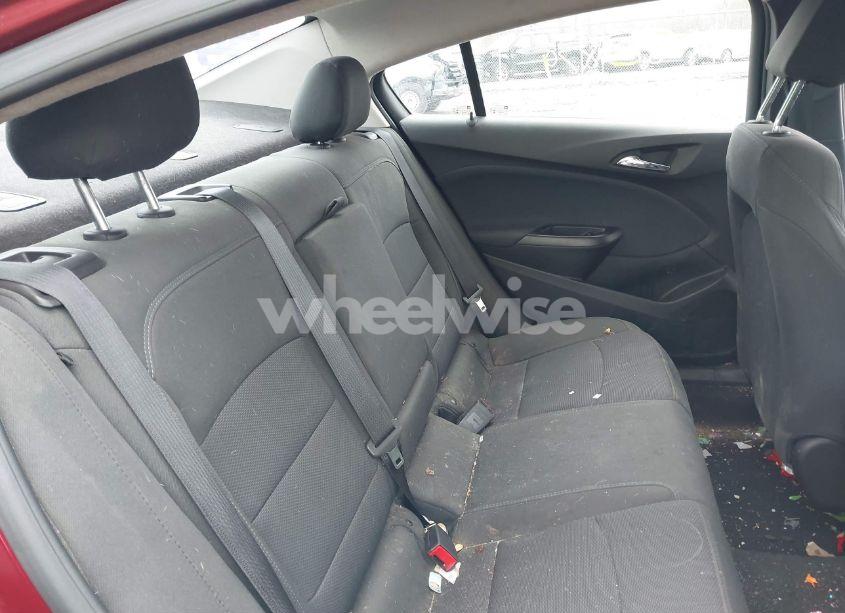 Photo 8 of 2018 Chevrolet Cruze LT AUTO (VIN 1G1BE5SM7J7110620)