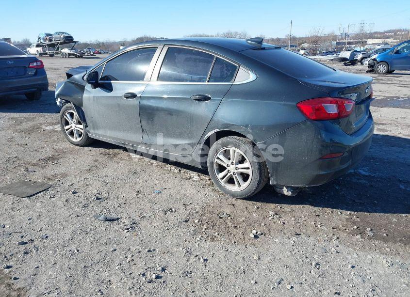 Photo 3 of 2018 Chevrolet Cruze LT AUTO (VIN 1G1BE5SM7J7115039)