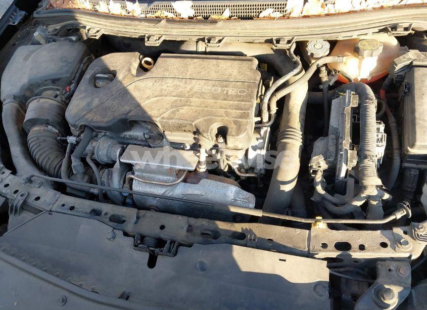 Photo 10 of 2018 Chevrolet Cruze LT AUTO (VIN 1G1BE5SM7J7122105)