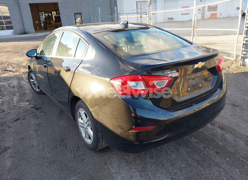 Photo 3 of 2018 Chevrolet Cruze LT AUTO (VIN 1G1BE5SM7J7122105)