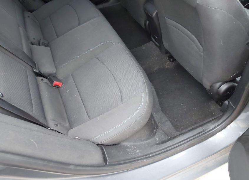 Photo 8 of 2018 Chevrolet Cruze LT AUTO (VIN 1G1BE5SM7J7125943)